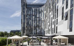 Zijin Hotel Belgrade